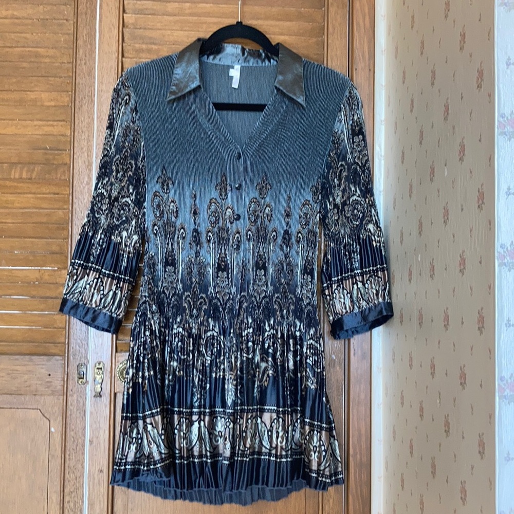 LINDI Women Top
